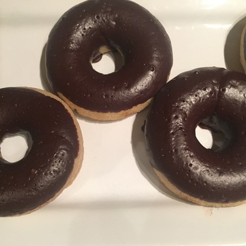 Medium chocolate sugar free donuts